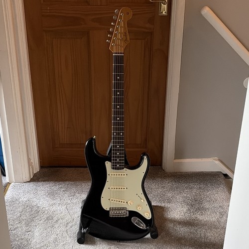 1983 mij fender stratocaster - fender,