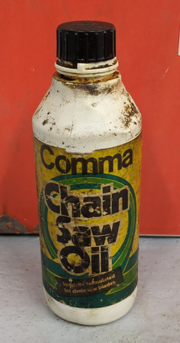Vintage comma chainsaw - chainsaw, oil