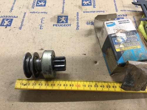 Peugeot 504 petrol starter - ,