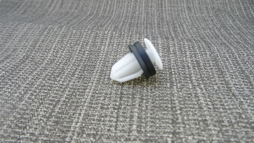 Fiat wheel arch trim - fiat, clips