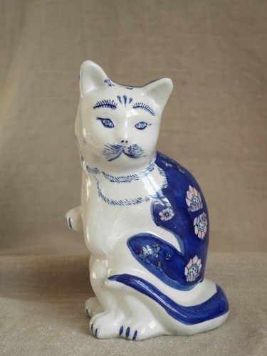 Vintage blue white - blue, oriental