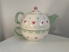 Price and Kensington Tea Pot for one. Hearts Valentine Vintage as new