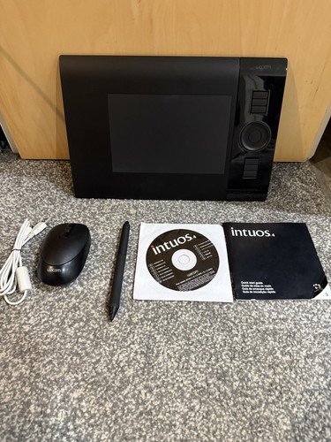 Wacom intuos graphics - wacom, 4