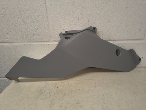 Yamaha right lower fairing - right,
