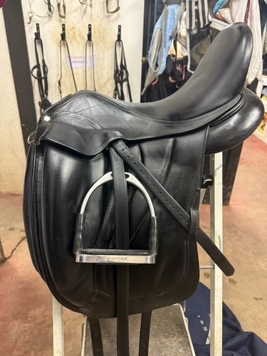 Dressage saddle - dressage,