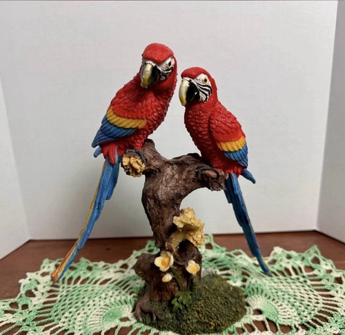 Vintage scarlet macaw - scarlet,