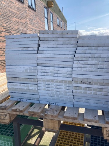 Non slip grp grating panel - slip,