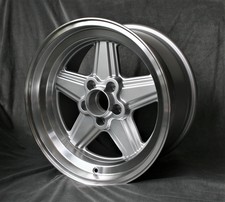 Maxilite Penta 17x9" 5x112 PCD