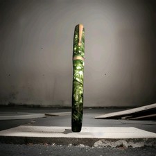 💚🖤💚Swan Mabie Todd