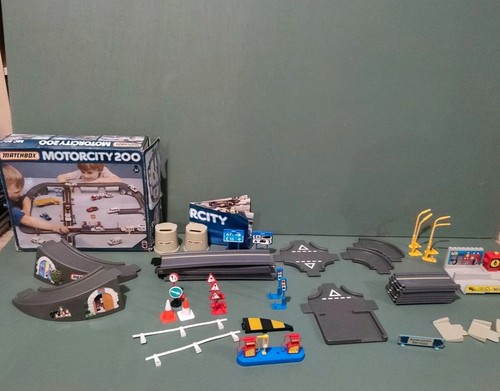 Matchbox motorcity 200 s - motorcity,