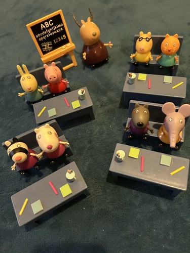 Peppa pig school set - ., includes