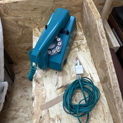 Wild wolf trim phone landline - trim,