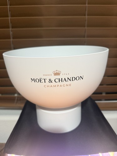 Moët chandon champagne white - champagne,