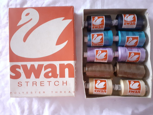 Vintage swan stretch polyester