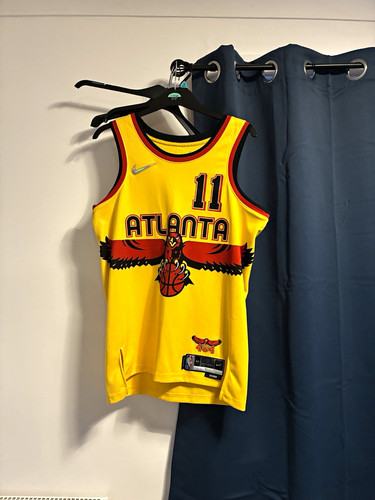Nike atlanta hawks - trae, young