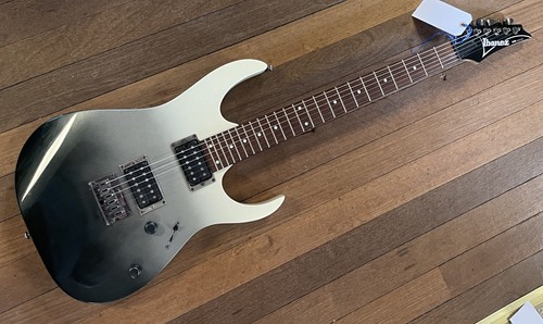 Ibanez rg421 pearl black fade - pearl,