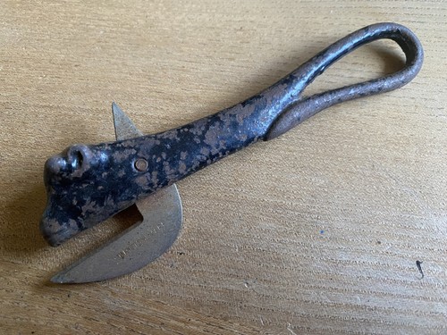 Antique tin can - tin, cast
