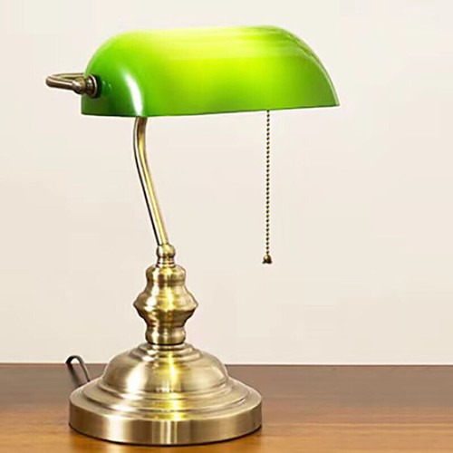 Traditional green banker desk - green,