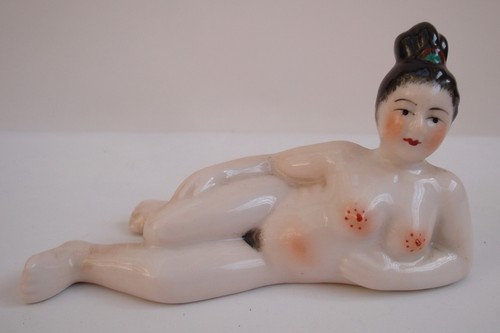 Figurine bathing beauty - figurine,