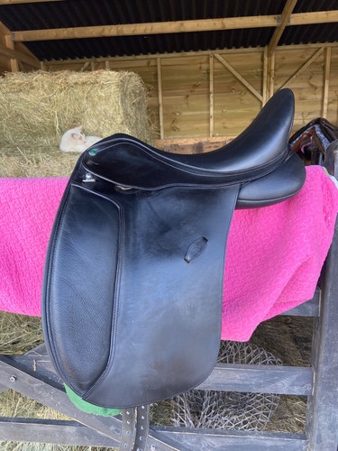 Arena dressage saddle 5 - saddle, 17.5