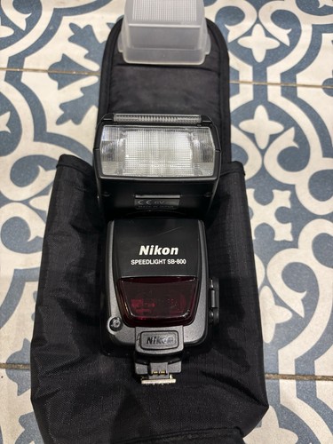 Nikon 800 speedlight flash - nikon,