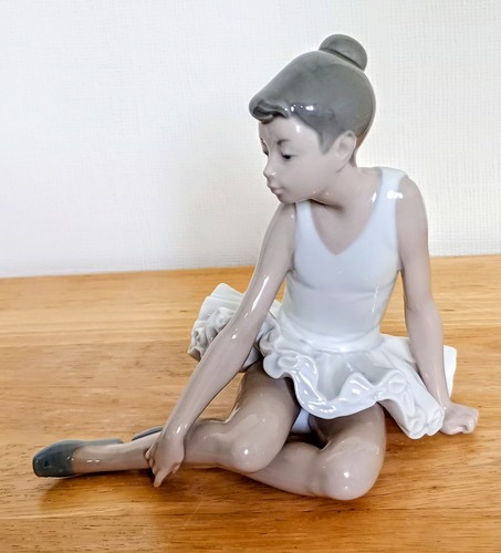 Lladro nao ballet figure - nao,