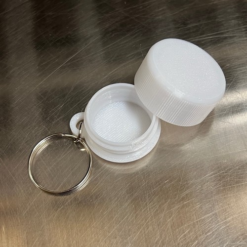 Pill holder keyring printed - holder, 3d