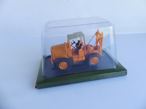 Hachette tractor latil - hachette, 1:43