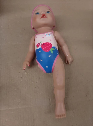 Baby born swimming lizzie - born,
