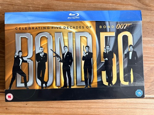 Bond james - bond,