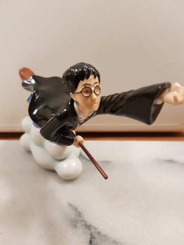 Royal doulton figurine harry - figurine,