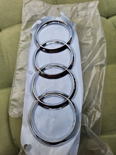 Audi front bonnet emblem - tt, 8s