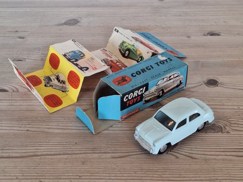Corgi toys diecast 202m - corgi,