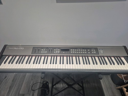 Roland 170 digital piano - digital, 88