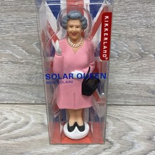 Solar Waving Queen Elizabeth II Pink Dress 7" Kikkerland