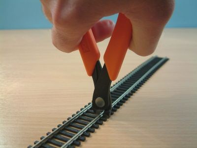Xuron vertical track cutter - xuron,