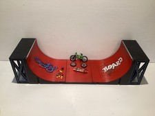 Smiths Toys Fingerboard Half Pipe Bundle