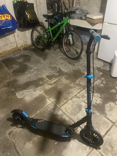 Aero push scooter black - aero, black/blue