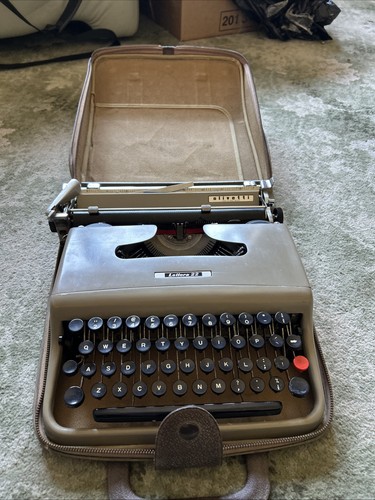 Olivetti lettera vintage - 22,