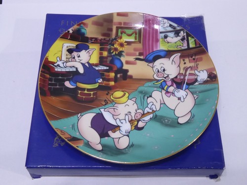 Three little pigs - three,