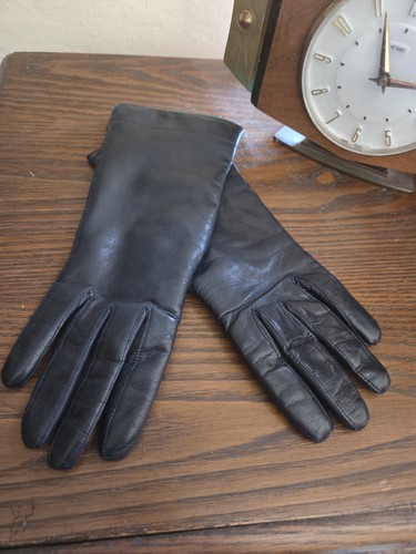 Black leather vintage gloves - black,