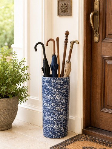 Classic blue daisy umbrella - blue,