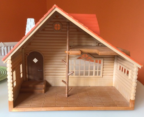Sylvanian families log - log, cabin