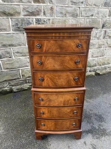 Quality walnut chest - chest, of