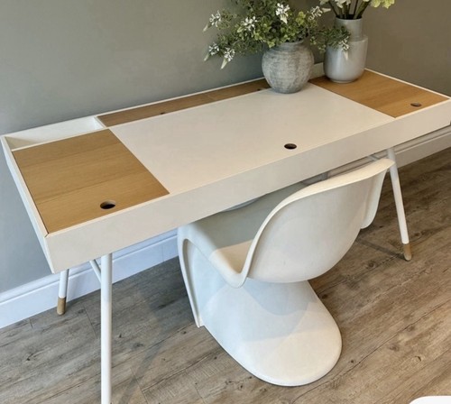 Concept cupertino desk - cupertino,