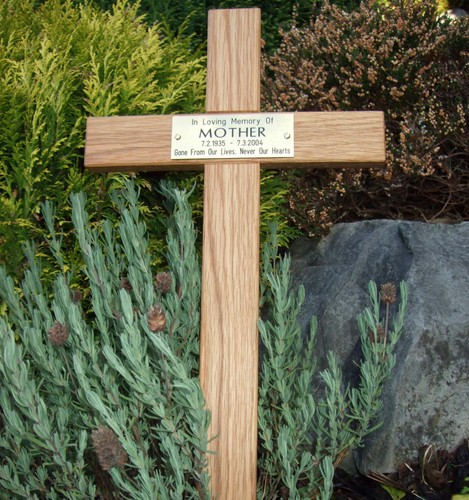 Oak wood memorial cross - 24",
