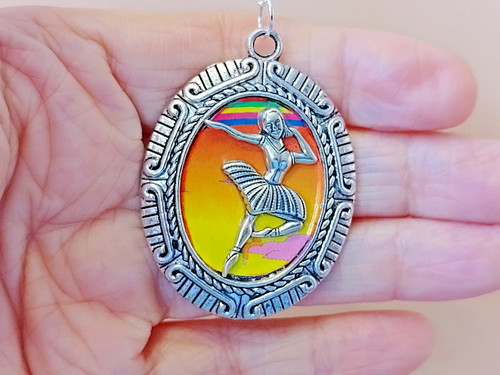 Unique silver tone - silver,