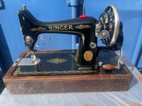 Singer vintage hand crank - vintage,