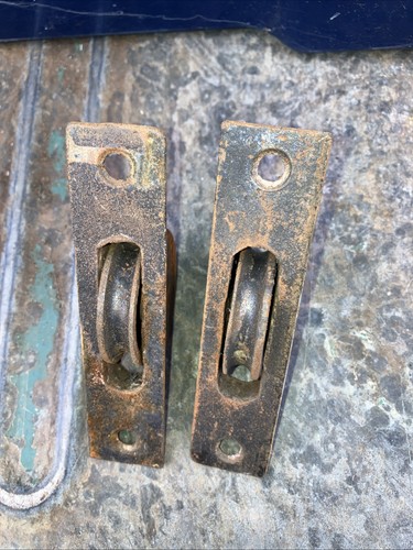 Antique sash window pulley - x,