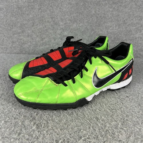 Nike total astro trainers - nike,